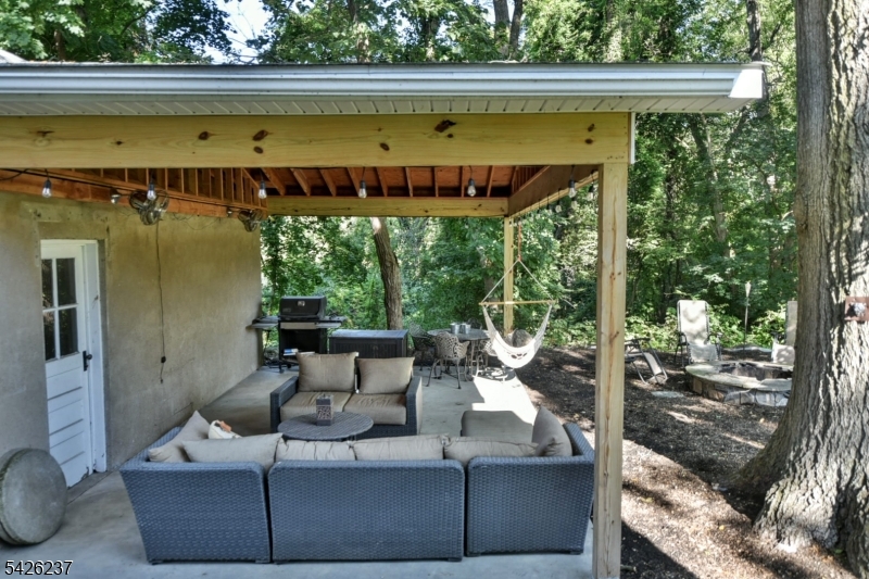 36 Hines Ave Property Photo 17