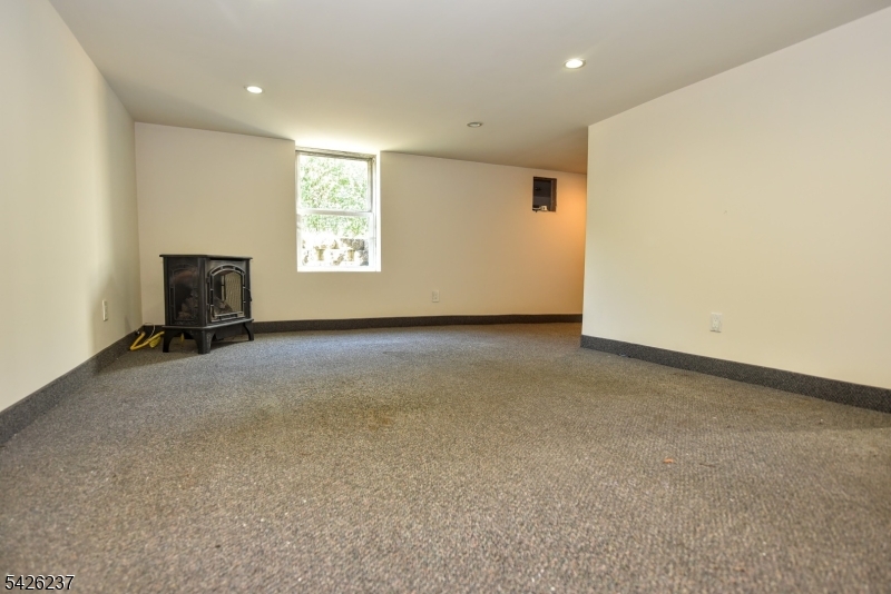 36 Hines Ave Property Photo 25