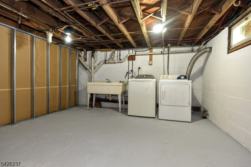 36 Hines Ave Property Photo 27