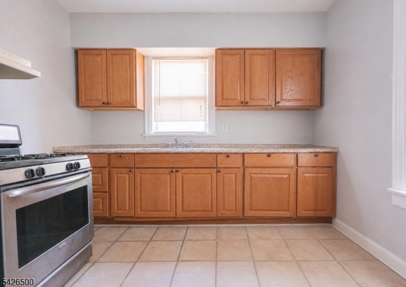38 Eckert Ave Property Photo 12