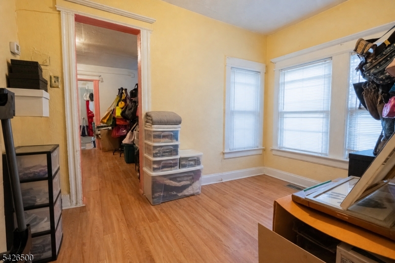 38 Eckert Ave Property Photo 28
