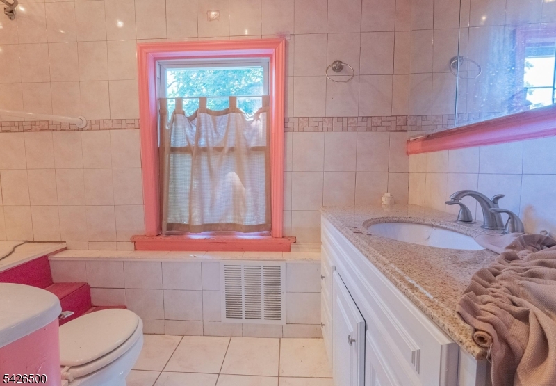 38 Eckert Ave Property Photo 37