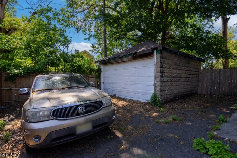 38 Eckert Ave Property Photo 45