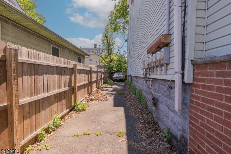 38 Eckert Ave Property Photo 46