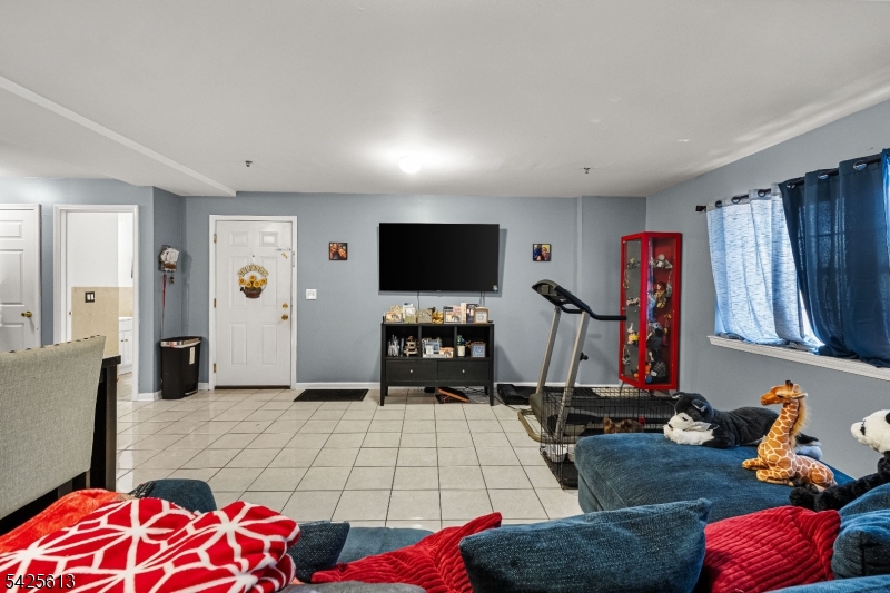 25 Norfolk St Property Photo 4