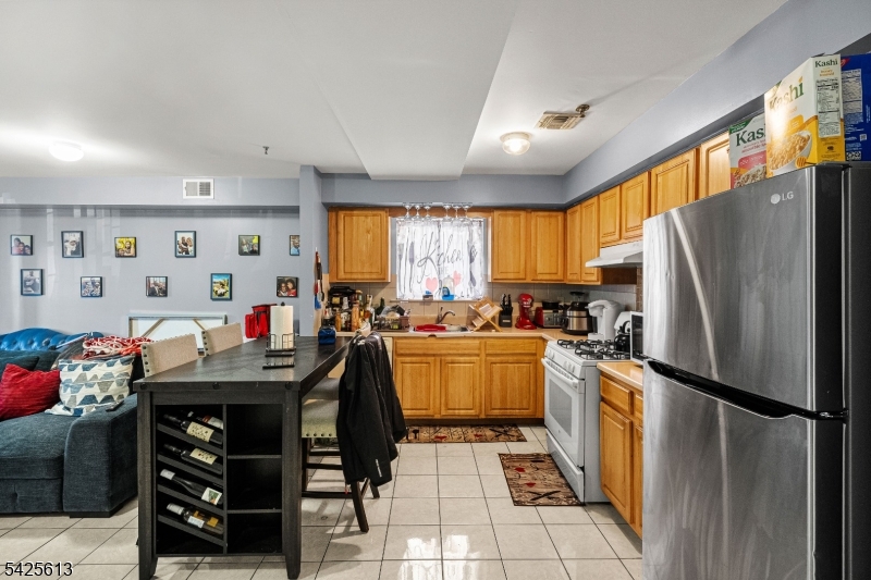 25 Norfolk St Property Photo 6
