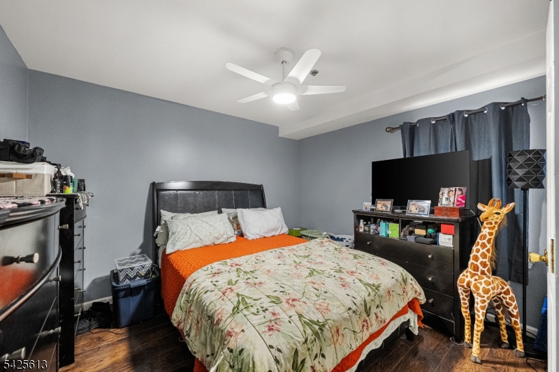25 Norfolk St Property Photo 8