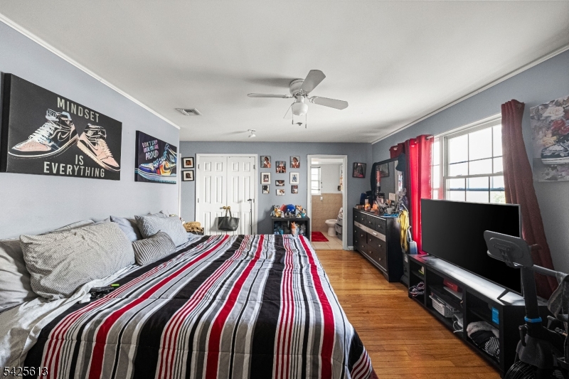 25 Norfolk St Property Photo 20