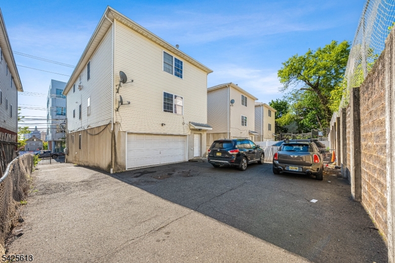 25 Norfolk St Property Photo 46