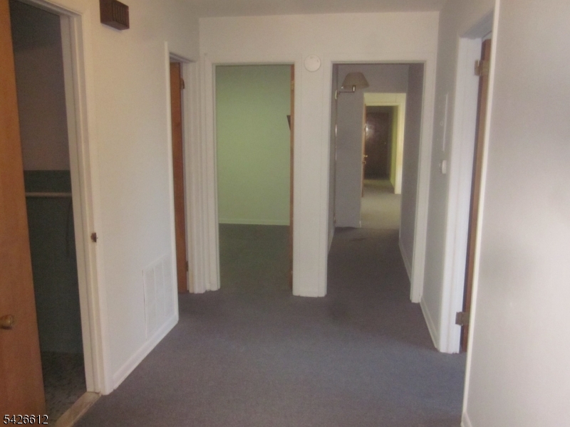 676 Amboy Ave Property Photo 14