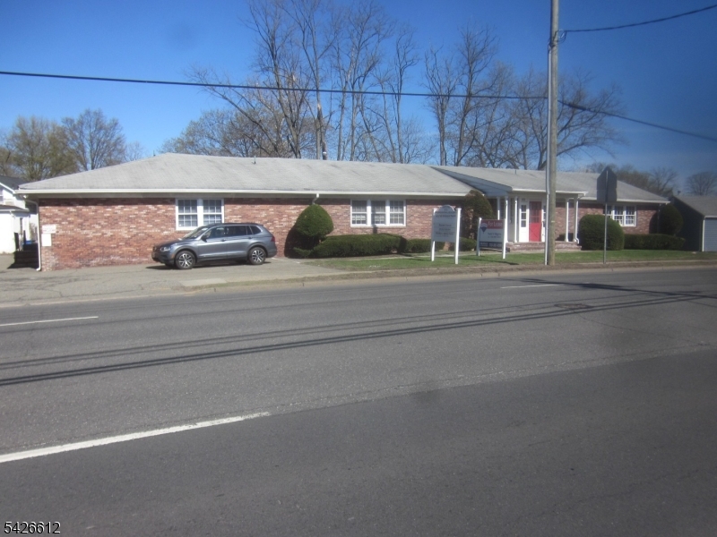 676 Amboy Ave Property Photo 20