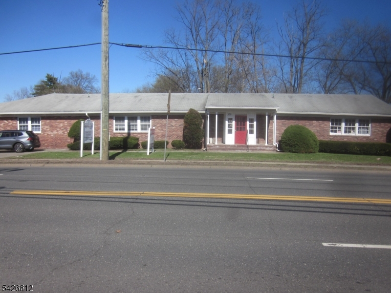 676 Amboy Ave Property Photo 21