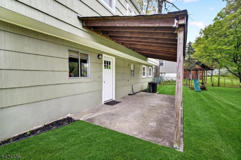 47 La Grande Ave Property Photo 35