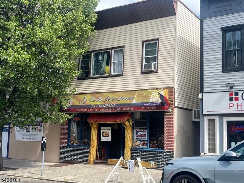 362 Broadway Property Photo 2