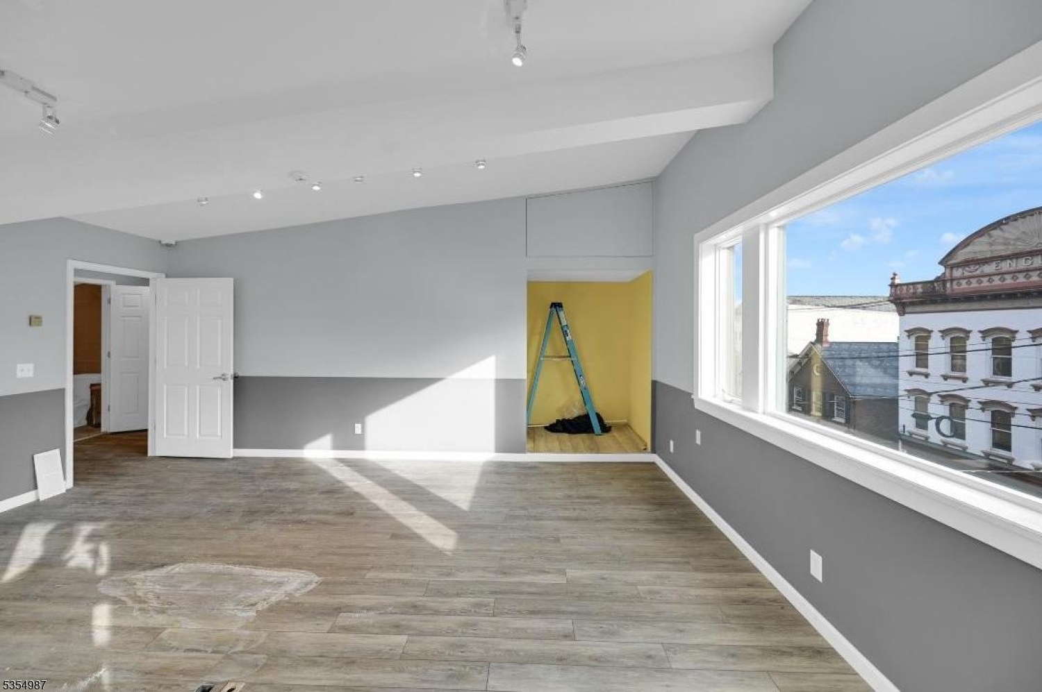 170 Spring St Property Photo 13