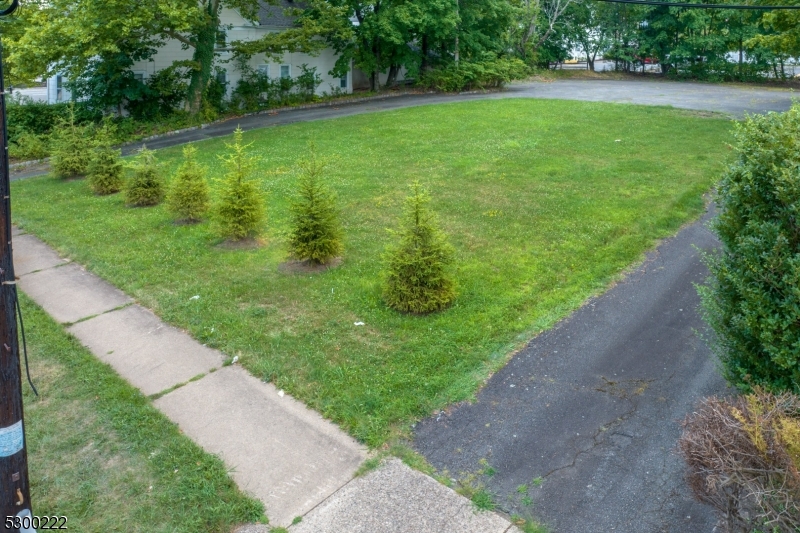 W Main St Property Photo 7