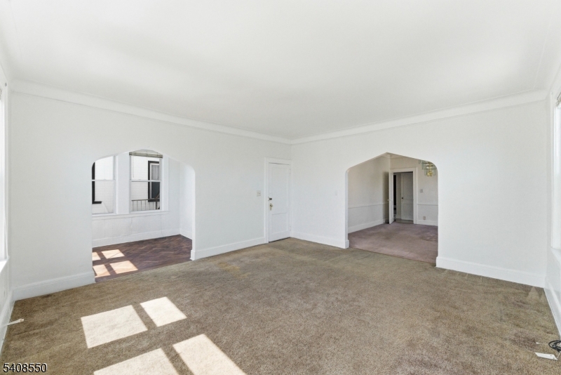 1602 Bayview Ave Property Photo 9