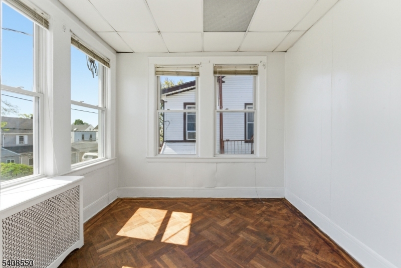 1602 Bayview Ave Property Photo 28