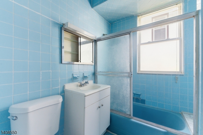 1602 Bayview Ave Property Photo 35