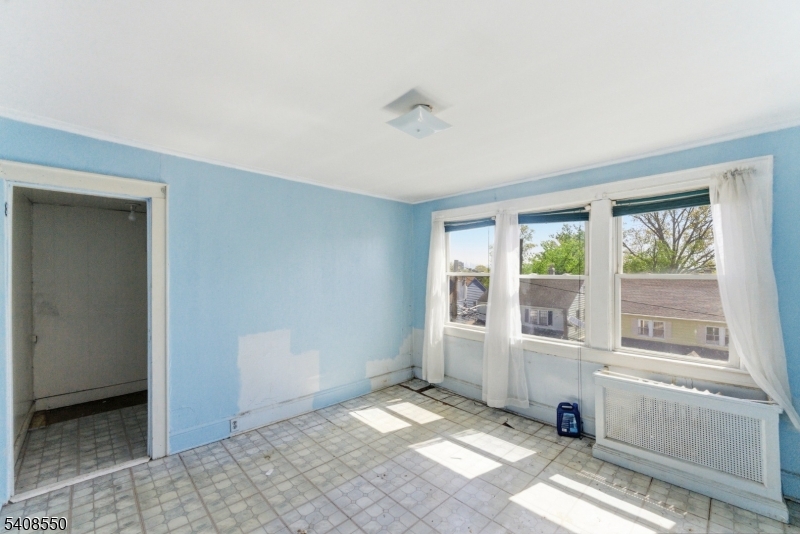 1602 Bayview Ave Property Photo 39
