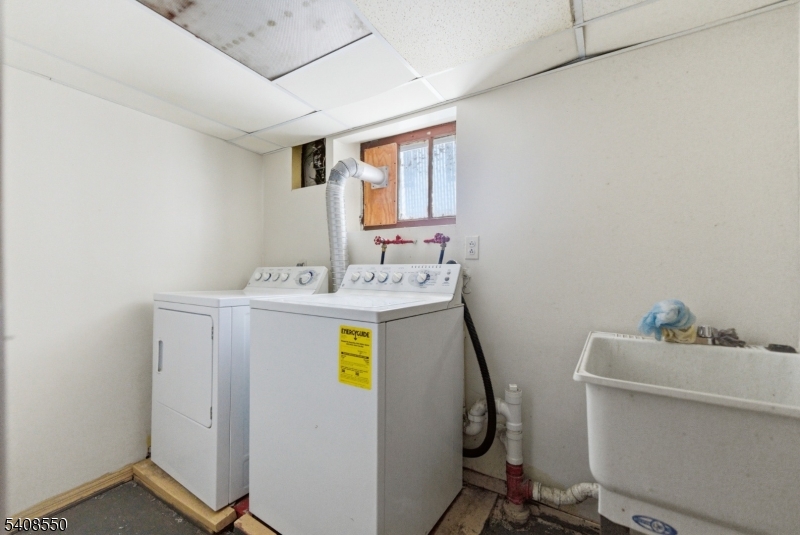 1602 Bayview Ave Property Photo 44