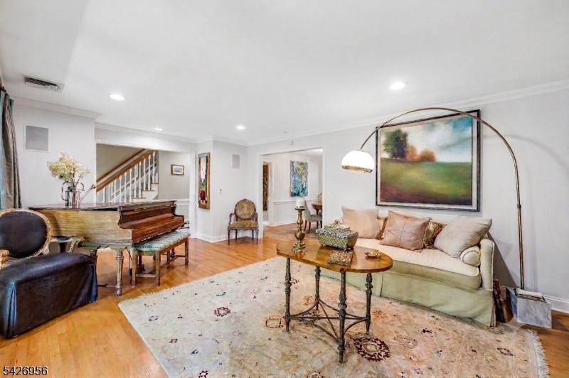 8 White Pine Rd Property Photo 6