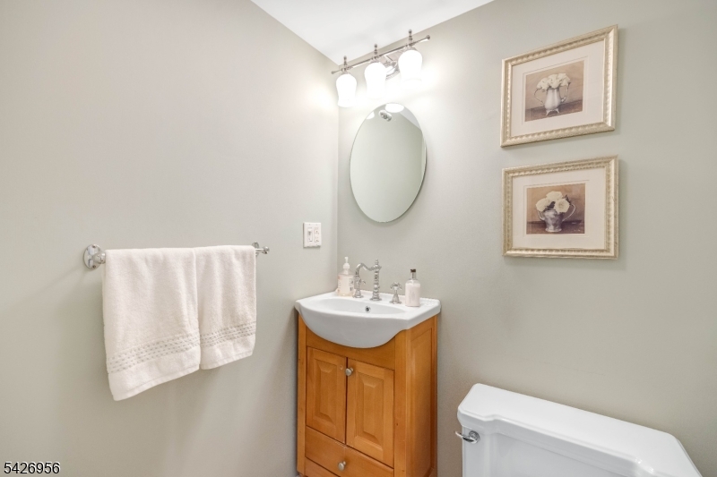 8 White Pine Rd Property Photo 14
