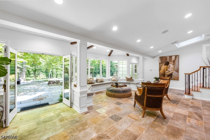 8 White Pine Rd Property Photo 19