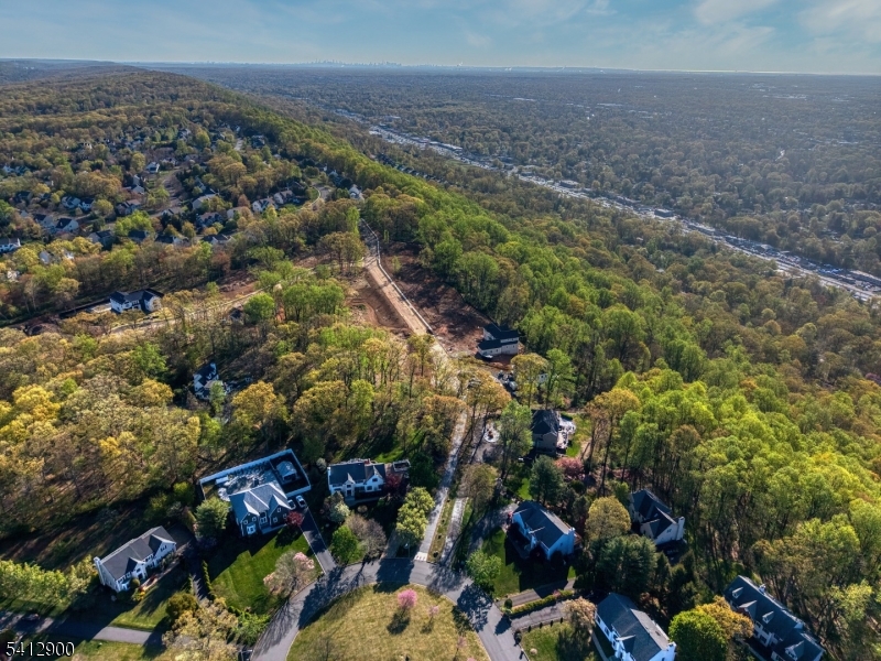 Harlow Pointe Cove Property Photo 4