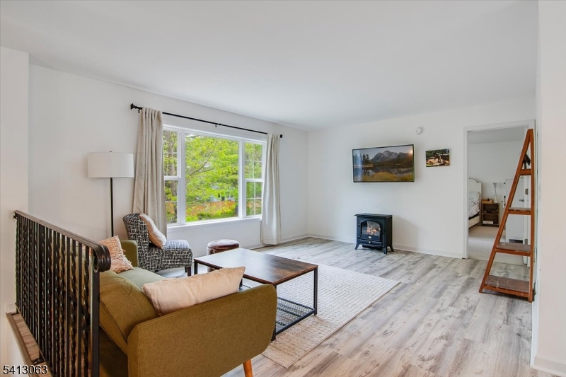 Oak St Property Photo 6