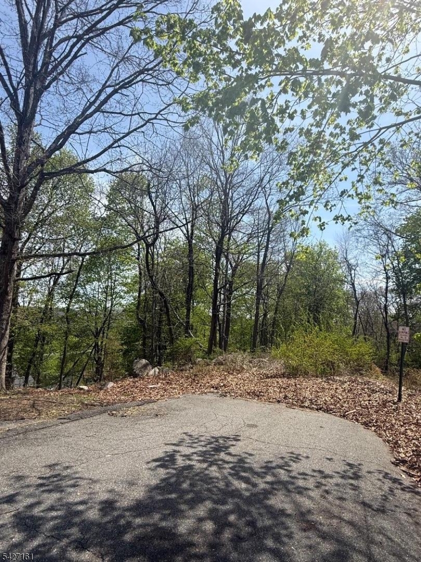 Winding Hill Rd Property Photo 1