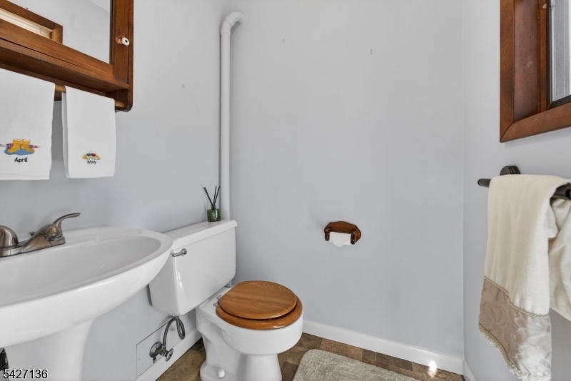 272 Skillman Rd Property Photo 16