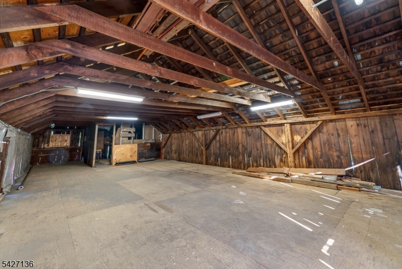 272 Skillman Rd Property Photo 33