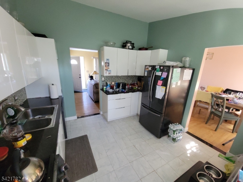 139 Throckmorton Ln Property Photo 4