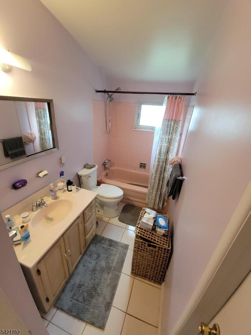 139 Throckmorton Ln Property Photo 10