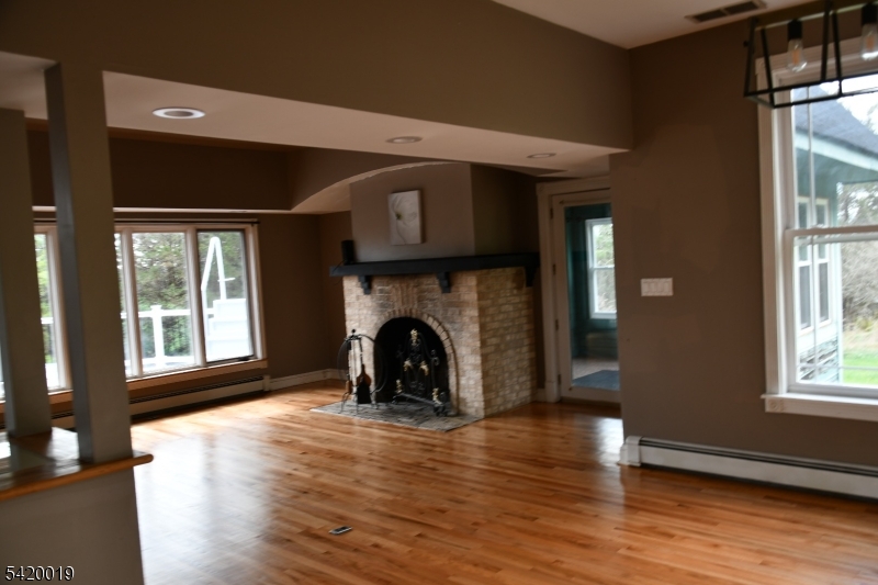 4 Highlands Ln Property Photo 4