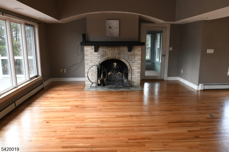 4 Highlands Ln Property Photo 6