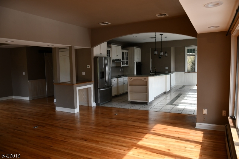 4 Highlands Ln Property Photo 10