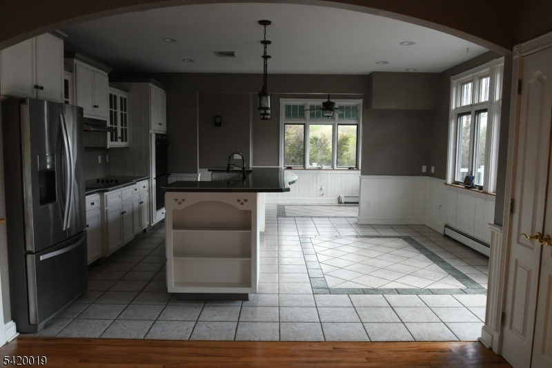 4 Highlands Ln Property Photo 12