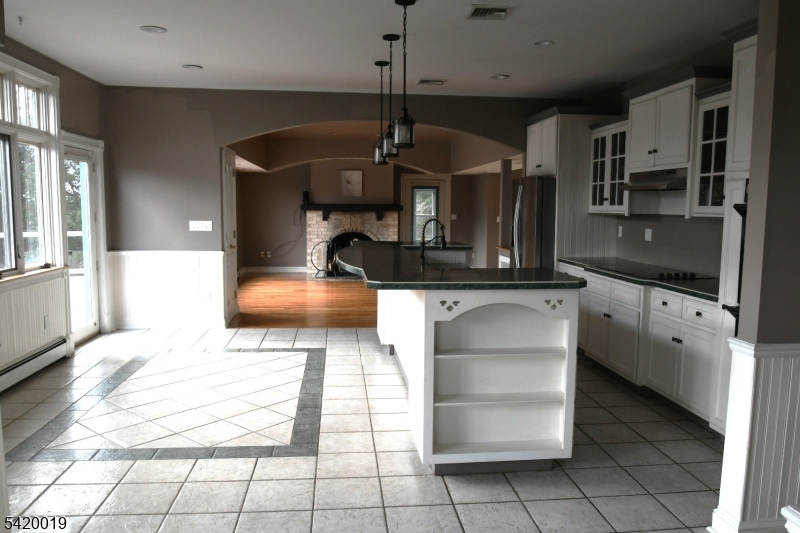 4 Highlands Ln Property Photo 15