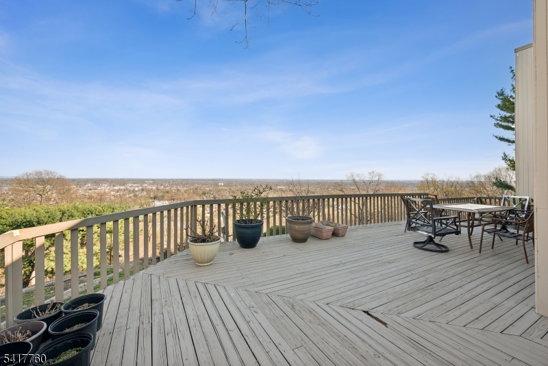 142 Deer Run Property Photo 36