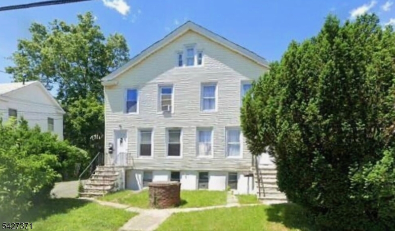 124 Spruce St Property Photo 1