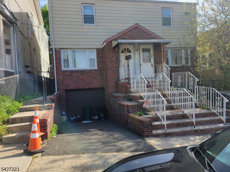 207 Williamson Ave Property Photo 1