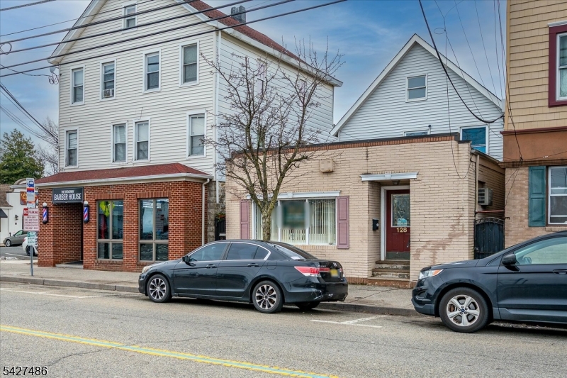 128 S Broadway Property Photo 1