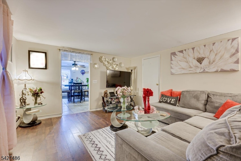 128 S Broadway Property Photo 2