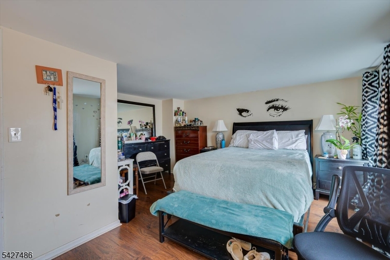 128 S Broadway Property Photo 13