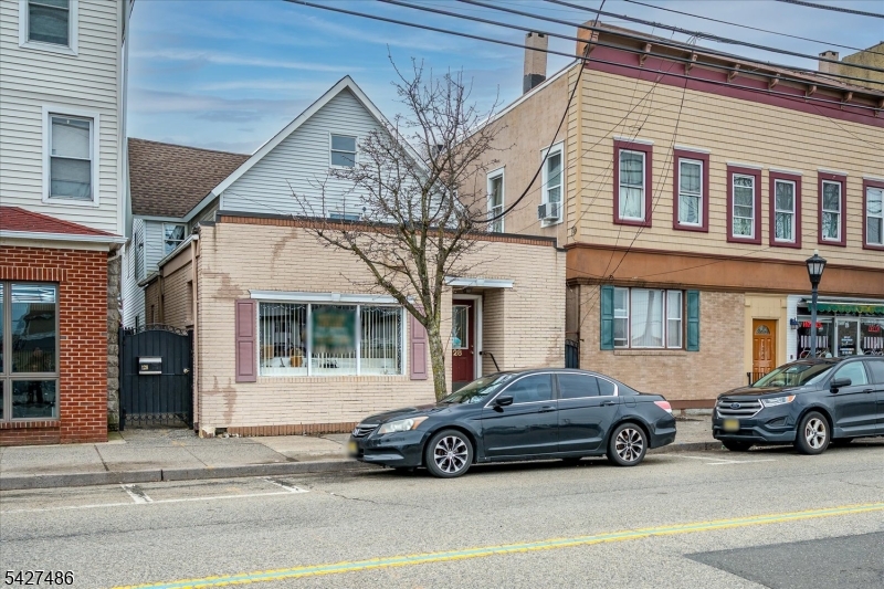 128 S Broadway Property Photo 28