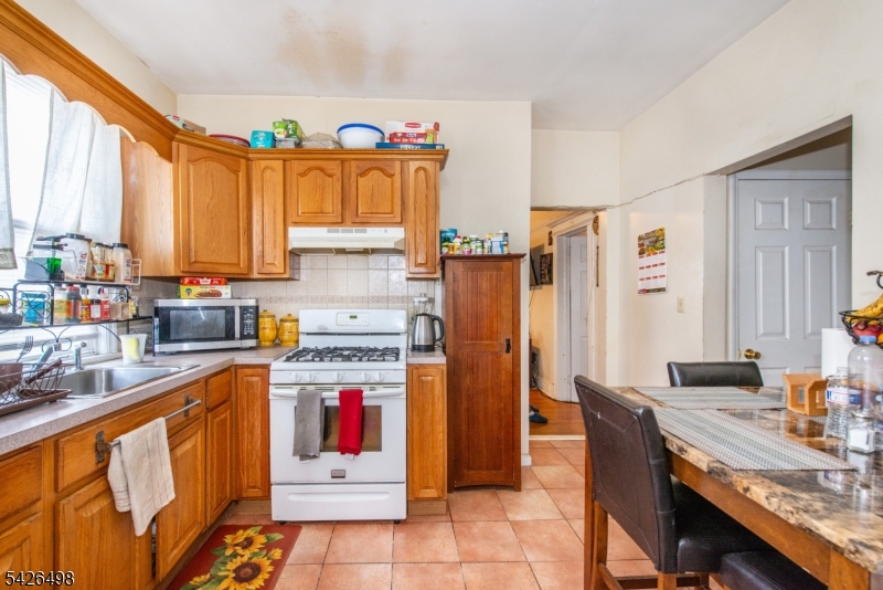 232 2nd St Property Photo 18