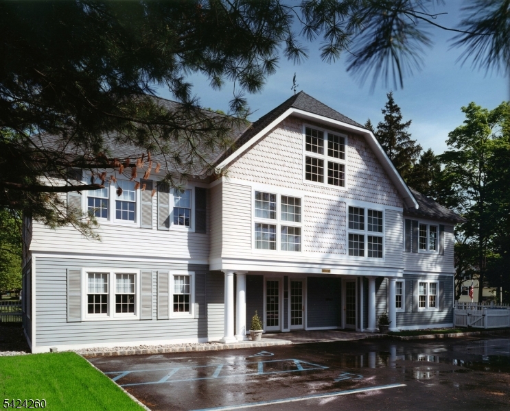 264 South St Property Photo 1