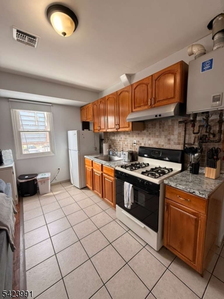 296 Passaic St 3 Property Photo 3